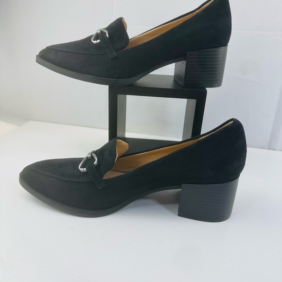 Life Stride Black Heels with Elegant Design - Picture 2 of 13